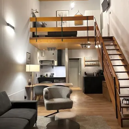 Apartment Friends And Family